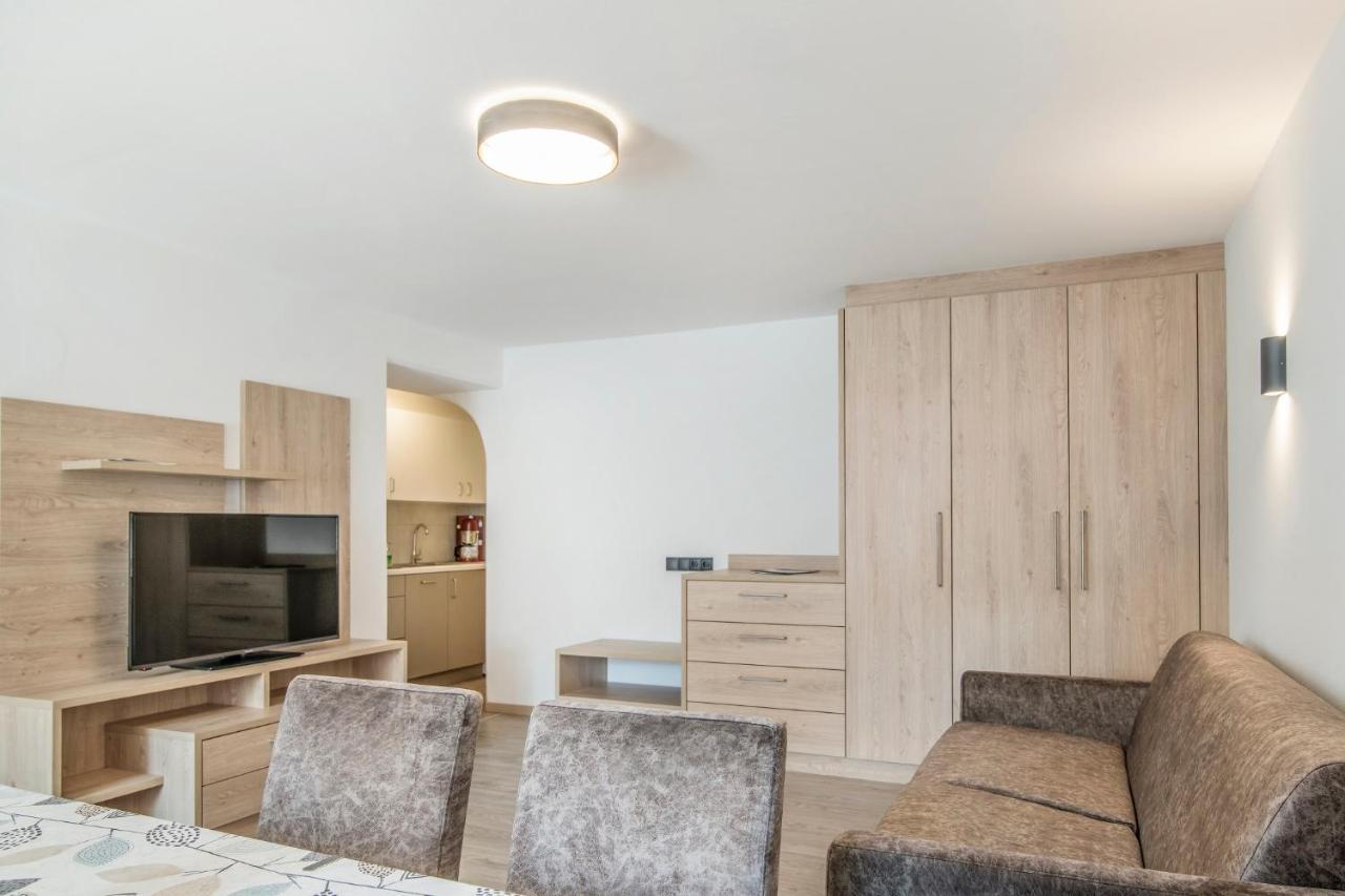 Apartments Heidenberger Delle Scuole Коле Изарко Екстериор снимка